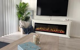 U2 At Moana Beach Esplanade - Exclusive 2 Bdrm Apt - Wifi - Spa - Pet Friendly